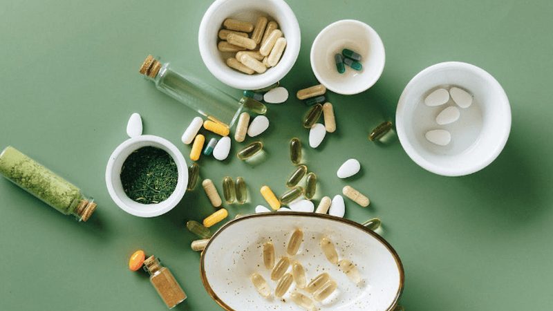 植物蛋白粉与乳清蛋白粉：成分与来源